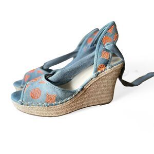 Guess Women's 8.5 Halona Pumps Denim Blue/ Pink Sandals Excellent Condition